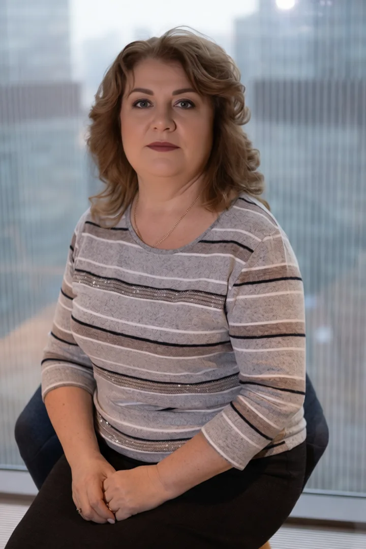 Леонова Елена